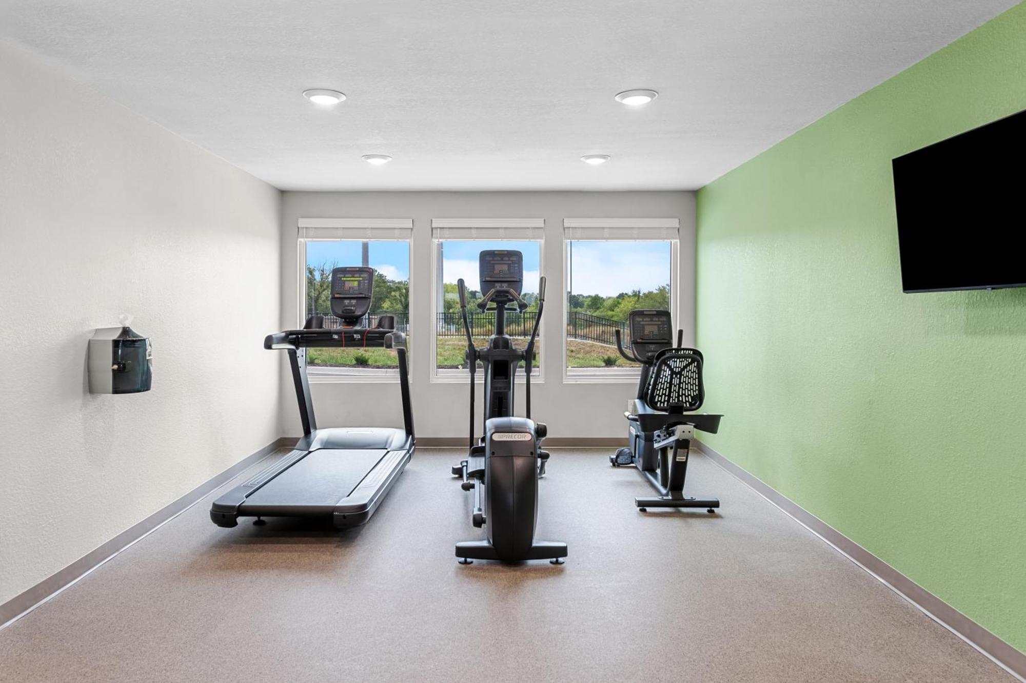Woodspring Suites Kansas City Airport Zewnętrze zdjęcie
