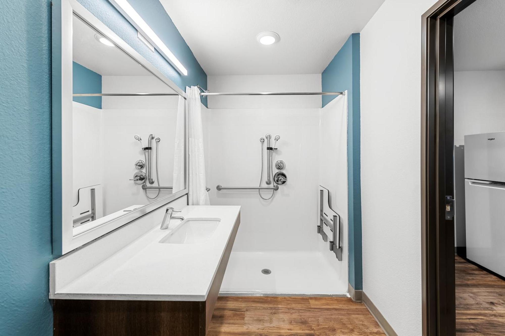 Woodspring Suites Kansas City Airport Zewnętrze zdjęcie