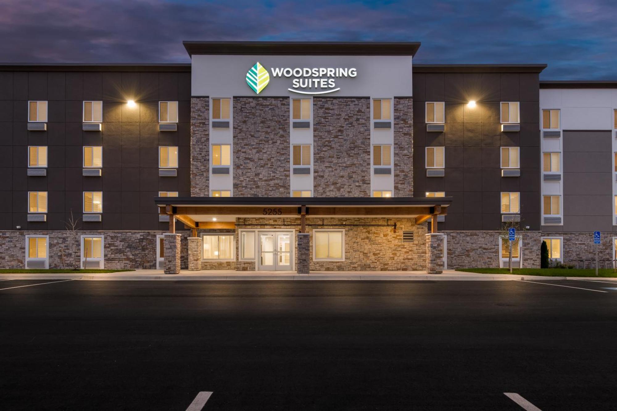 Woodspring Suites Kansas City Airport Zewnętrze zdjęcie